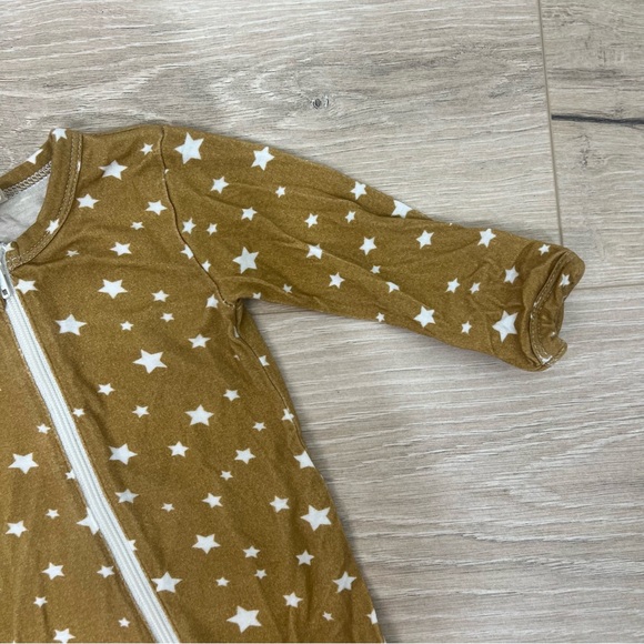 Larkspur Baby Gold Star Zip Footie - Picture 14 of 15